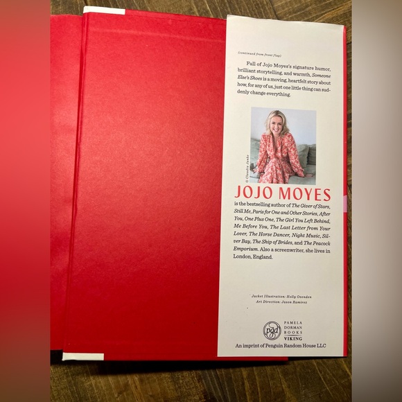 3/$25📚Jojo Moyes 'Someone Else's Shoes' Novel by Jojo Moyes Hardcover Book - Picture 3 of 4